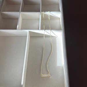 Pre-owned Kendra Scott necklace in drusy white